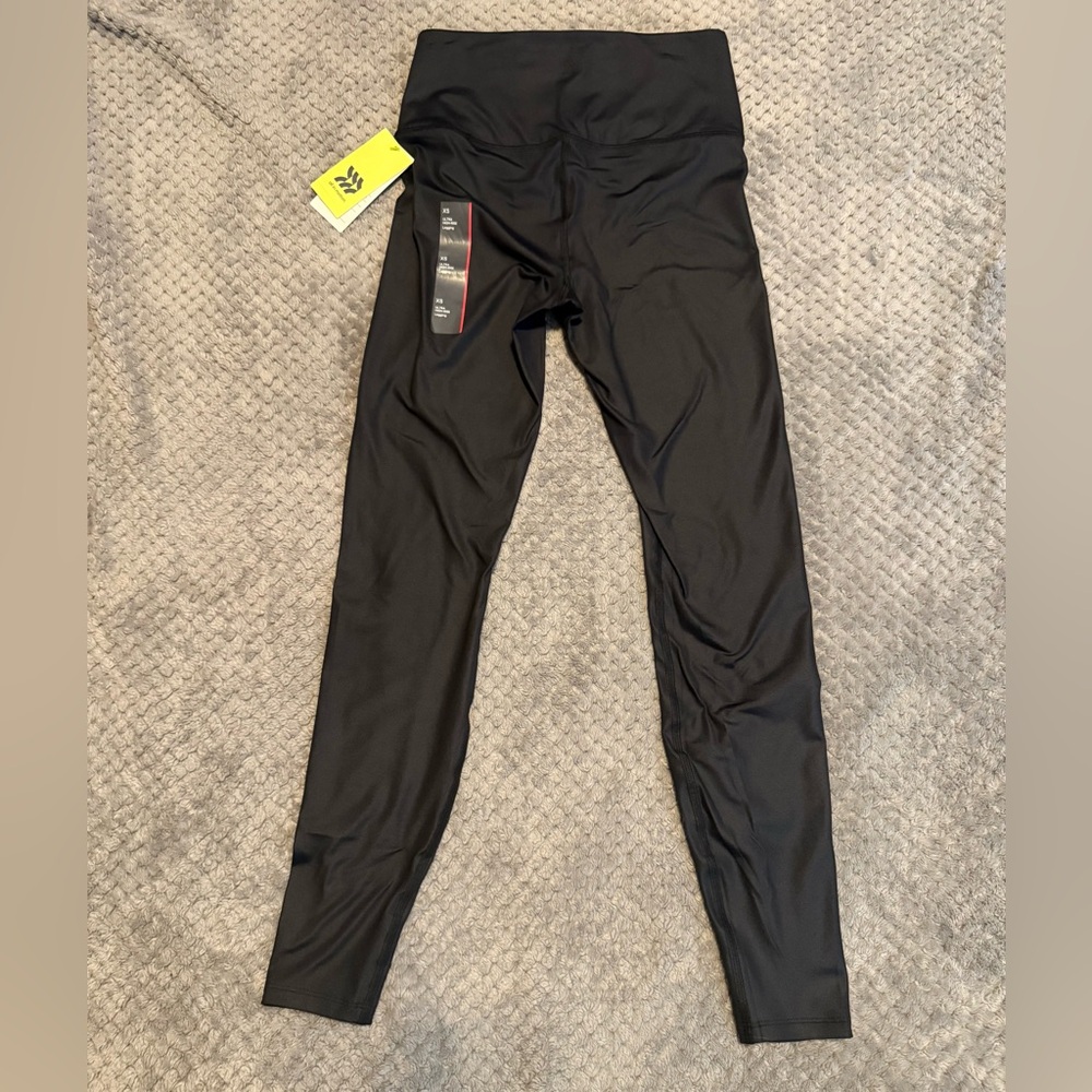 All in Motion Ultra High-Rise Black Leggings - Picture 6 of 8